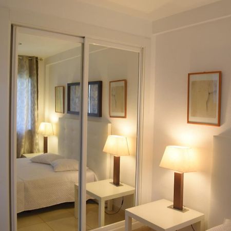 Apartamentos De Los Cisnes 贝纳尔马德纳 外观 照片