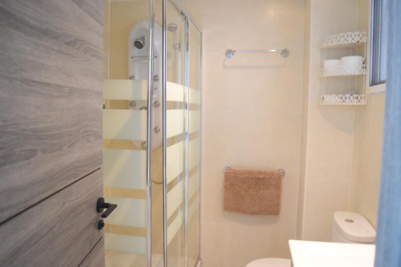 Apartamentos De Los Cisnes 贝纳尔马德纳 外观 照片