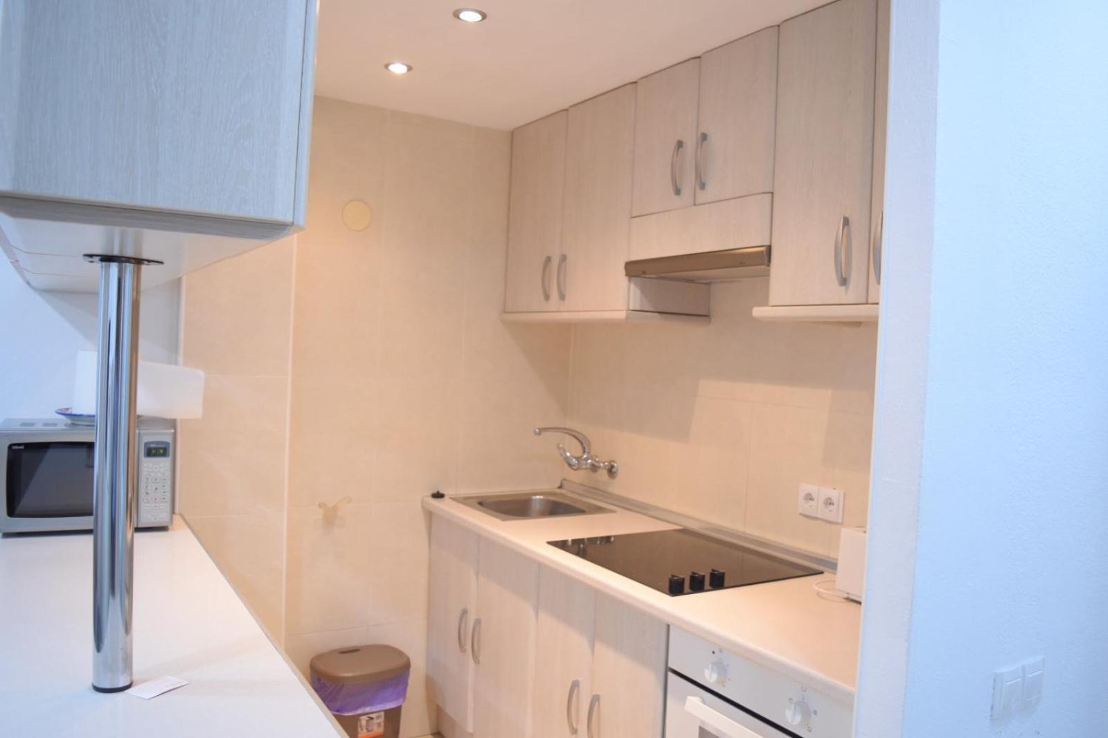 Apartamentos De Los Cisnes 贝纳尔马德纳 外观 照片