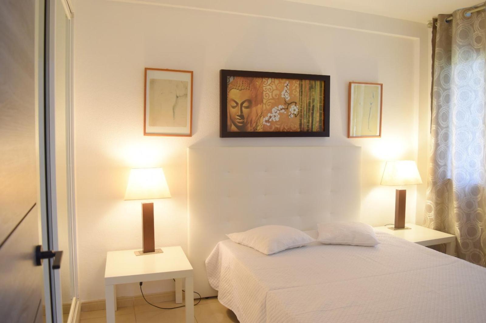 Apartamentos De Los Cisnes 贝纳尔马德纳 外观 照片