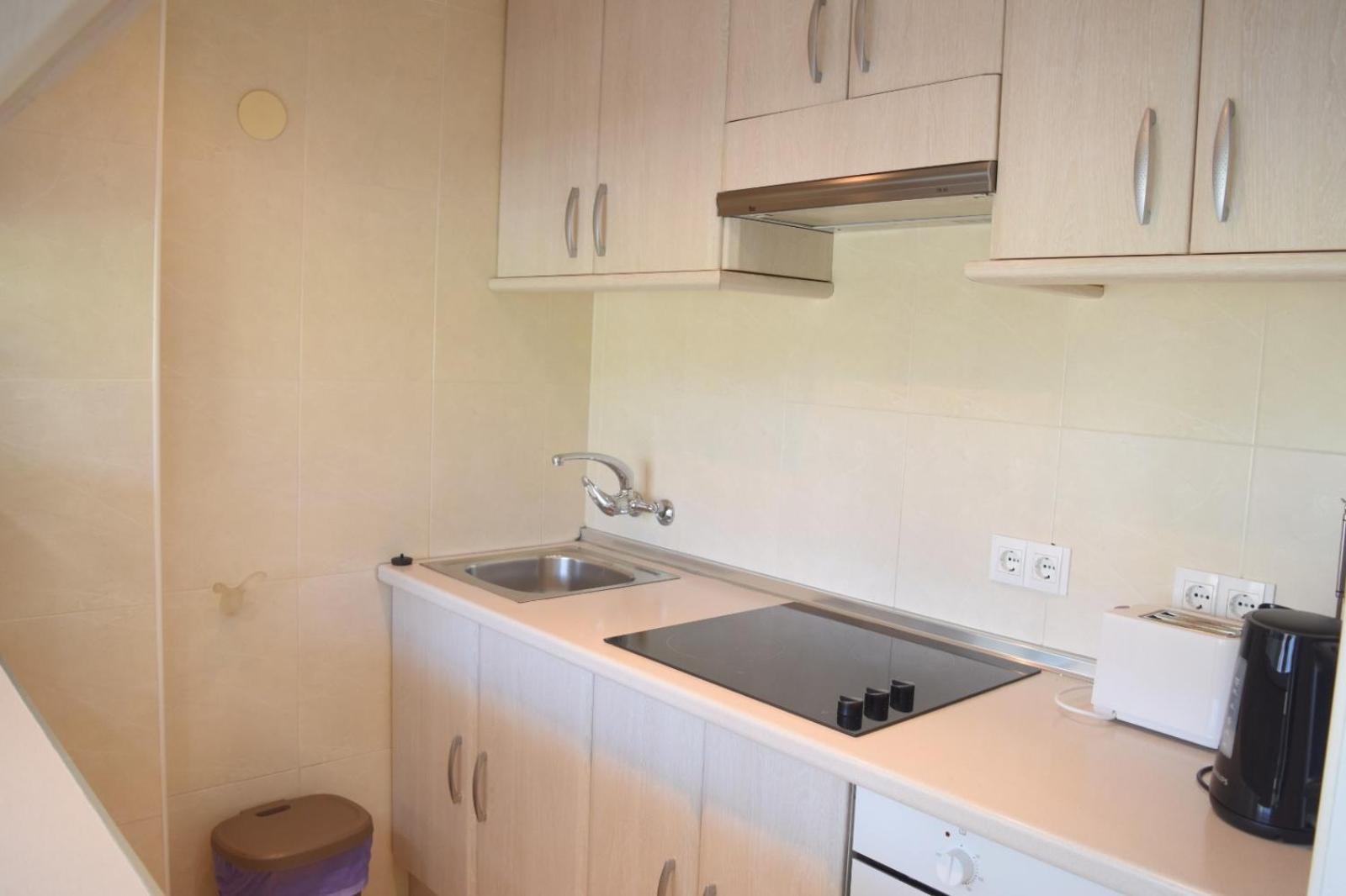 Apartamentos De Los Cisnes 贝纳尔马德纳 外观 照片
